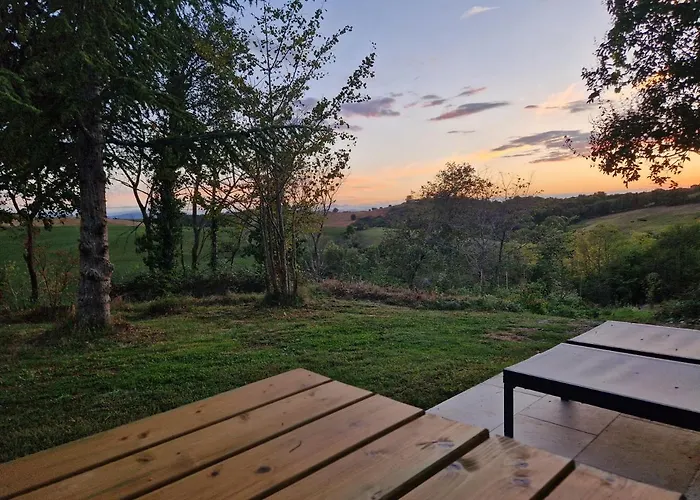 Ferme Ariegeoise, Gite Des Pyrenees