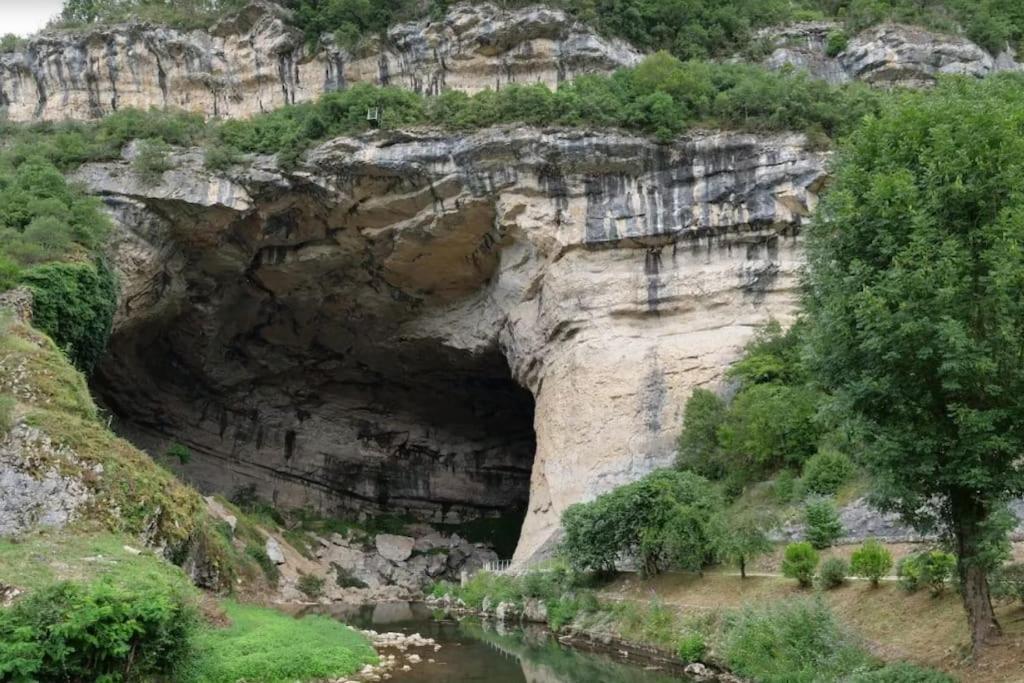 Ferme Ariegeoise, Des Pyrenees * Unzent